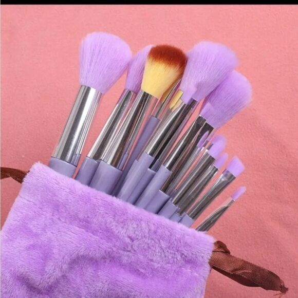 13 Piece Makeup Brush Set Utensils Applicators NWT - Picture 1 of 4